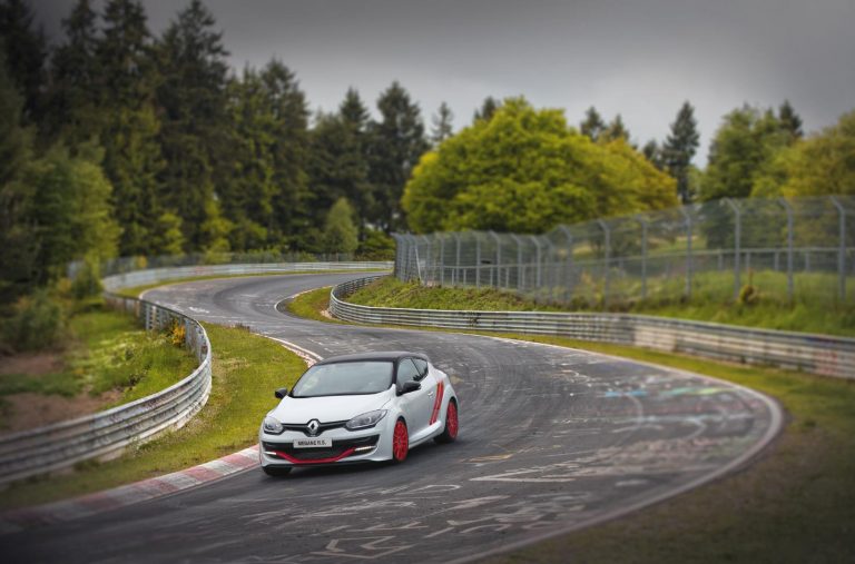 Megane RS 275 trophy-r_2