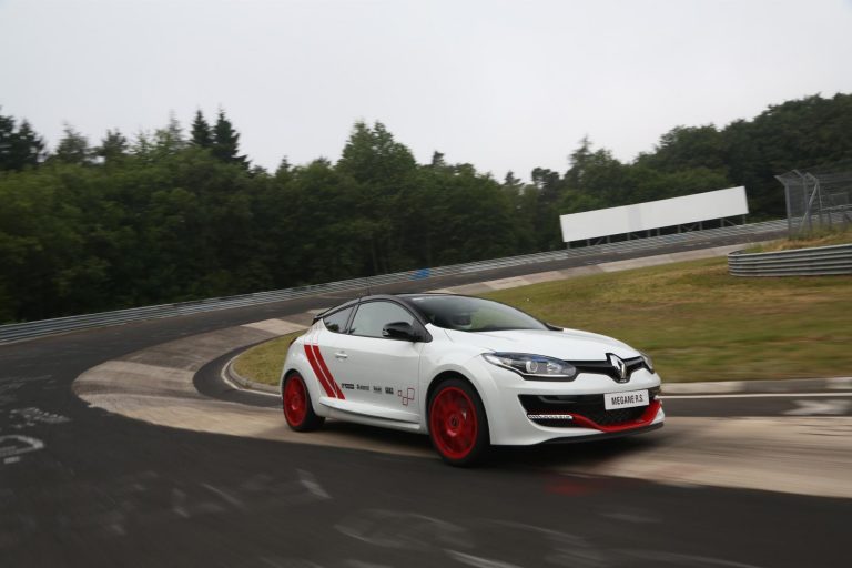 Megane RS 275 trophy-r_4