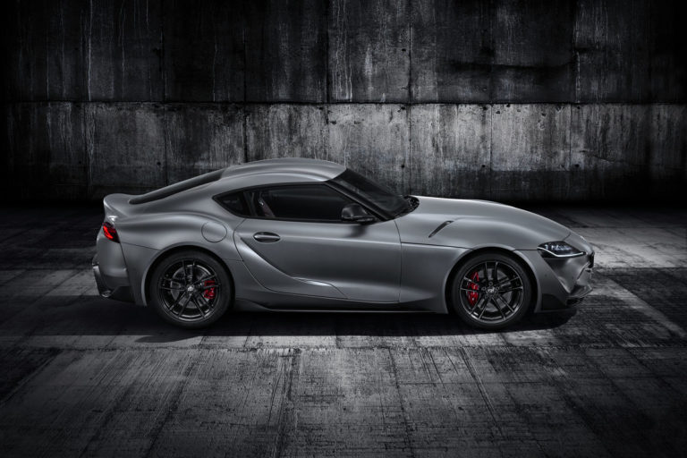 60344-toyota-supra-grey-studio-008-lightbox_sportwagen.at