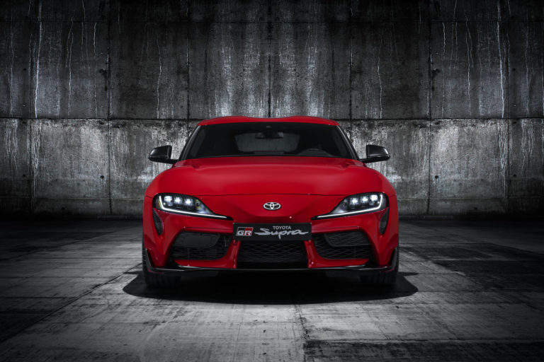 60350-toyota-supra-red-studio-006-lightbox_sportwagen.at