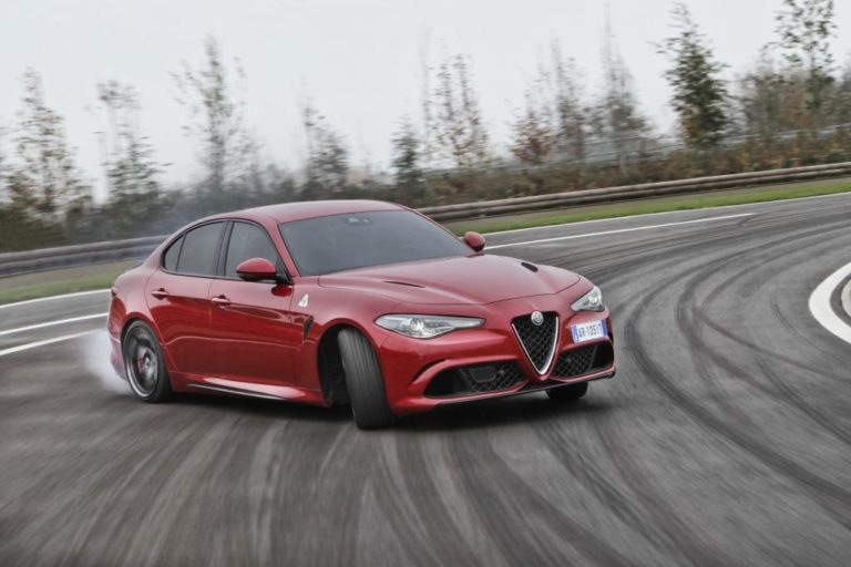 Alfa-Romeo_Giulia-Quadrifoglio_sportwagen-finden.at_3