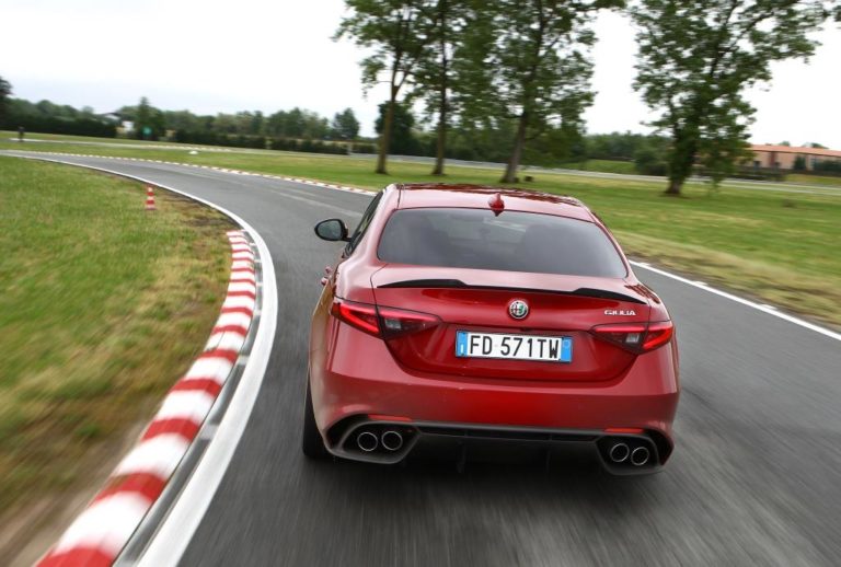 Alfa-Romeo_Giulia-Quadrifoglio_sportwagen-finden.at_8