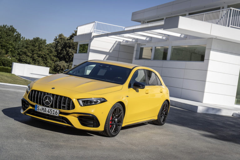 Mercedes-AMG A 45 S 4MATIC+, Sonnengelb, Leder - Nappa AMG schwarz mit gelben Kontrastziernähten;Kraftstoffverbrauch kombiniert: 8,4-8,3 l/100 km; CO2-Emissionen kombiniert: 192-189 g/km*

Mercedes-AMG A 45 S 4MATIC+, sun yellow, Leather – black, with yellow topstitching;Fuel consumption combined: 8.4-8.3 l/100 km; Combined CO2 emissions: 192-189 g/km*