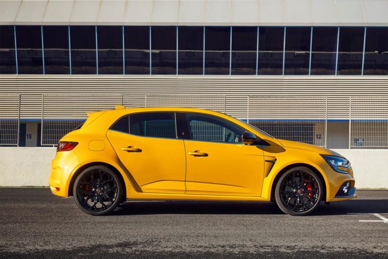 Renault_Megane_RS_sportwagen_finden_2.jpg
