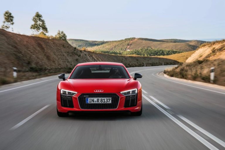 Audi R8 V10 plus