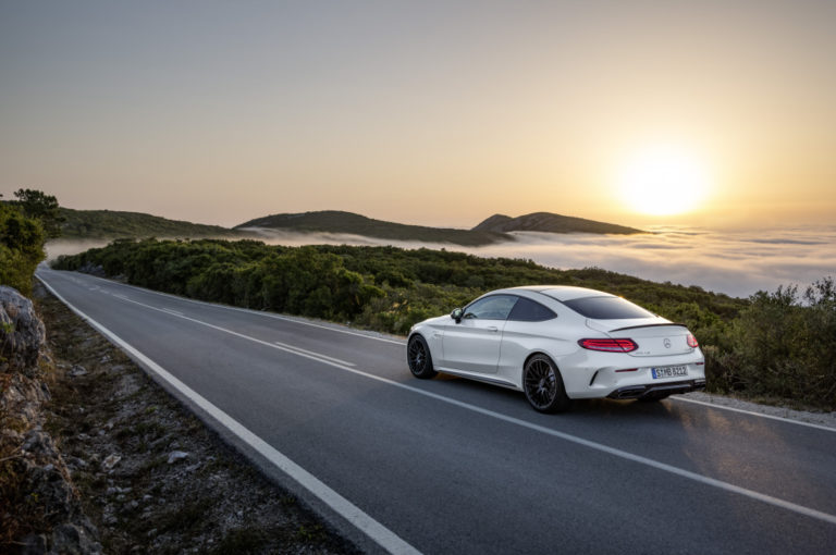 Mercedes-AMG C 63 S Coupé, Exterieur: designo diamantweiß  bright, Night Paket 

Mercedes-AMG C 63 S Coupé, exterior: designo diamond white bright, night package