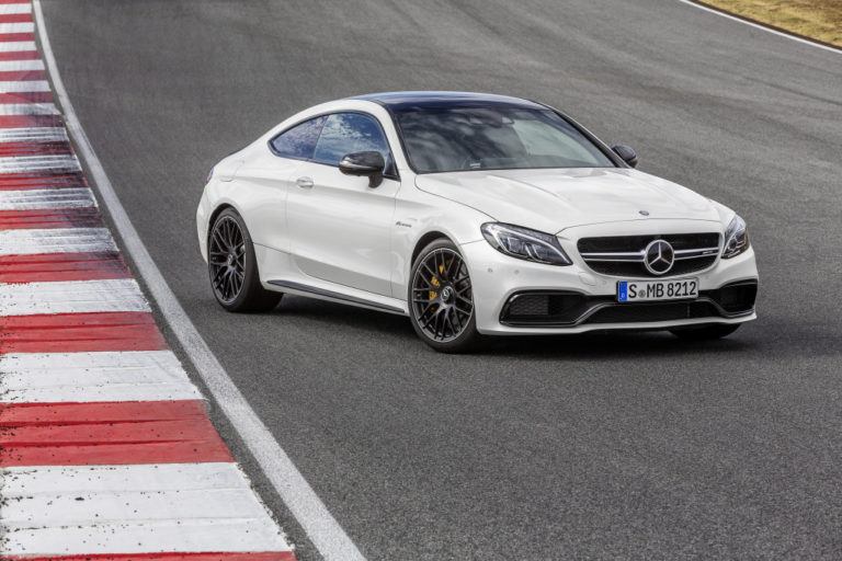 Mercedes-AMG C 63 S Coupé, Exterieur: designo diamantweiß  bright, Night Paket 

Mercedes-AMG C 63 S Coupé, exterior: designo diamond white bright, night package
