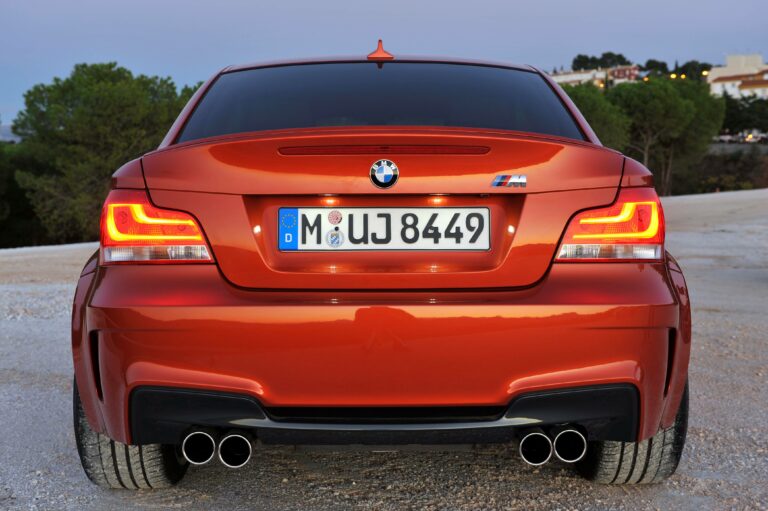 BMW_1er_M_Coupe_E87_sportwagen-finden.at_10.